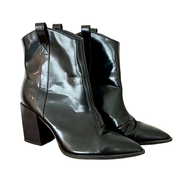Wild Diva Glossy Black Pointy Toe Booties - Picture 1 of 6